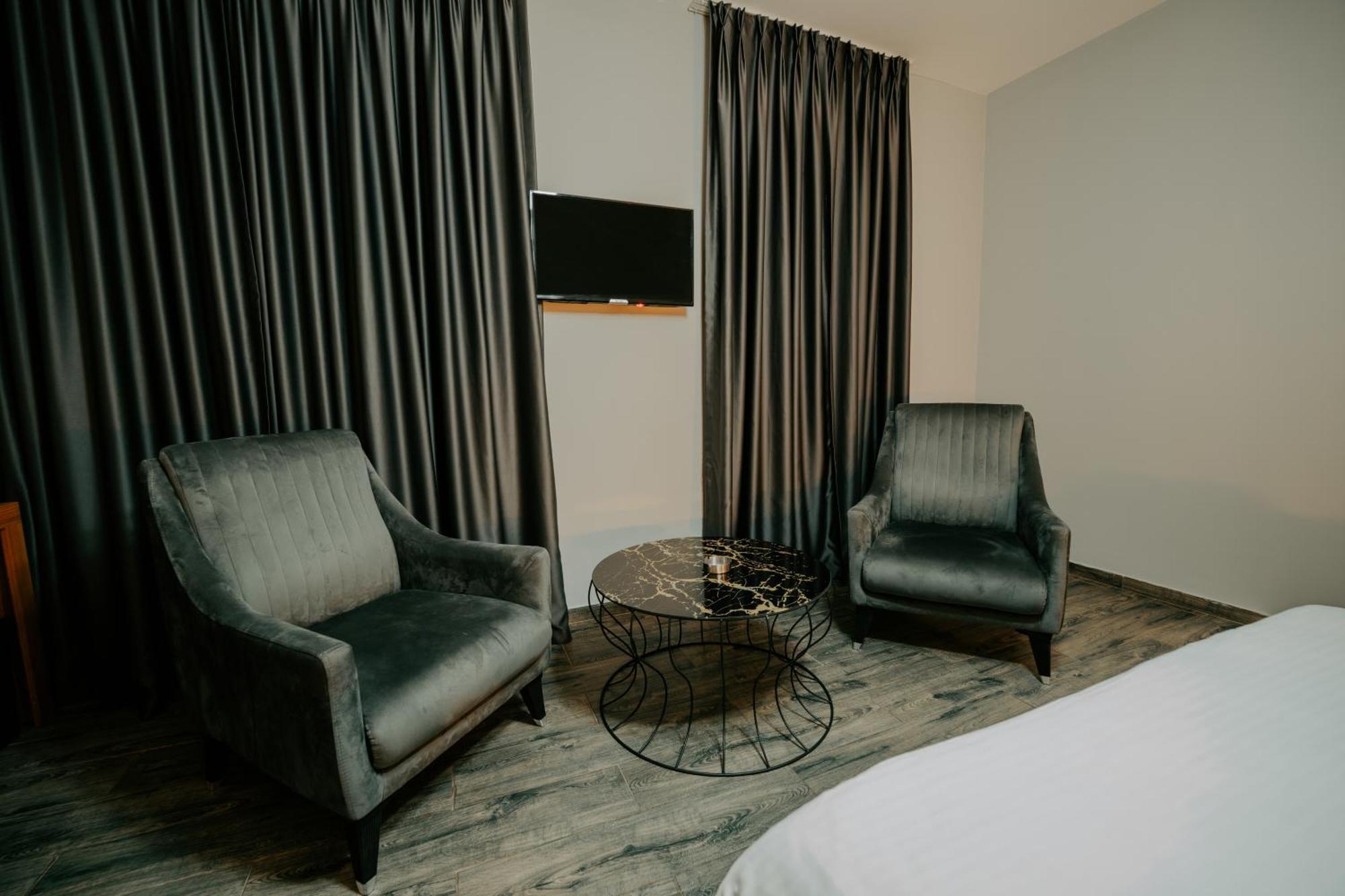Grand Quars Hotel — Photos 1